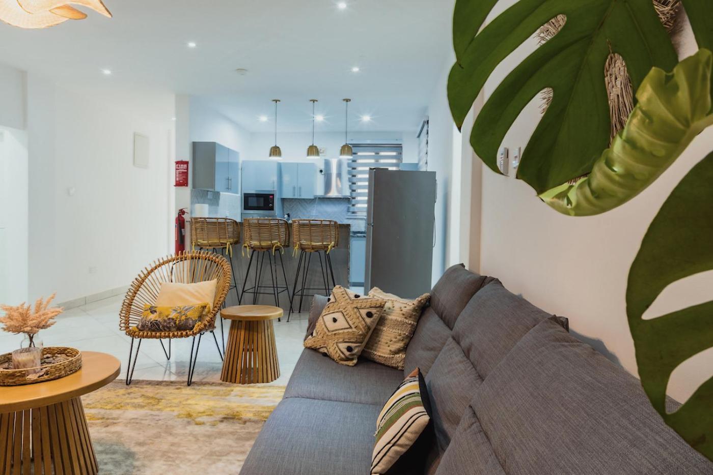 The Avery Apartments At Odomaa Place, East Airport Accra Exteriör bild